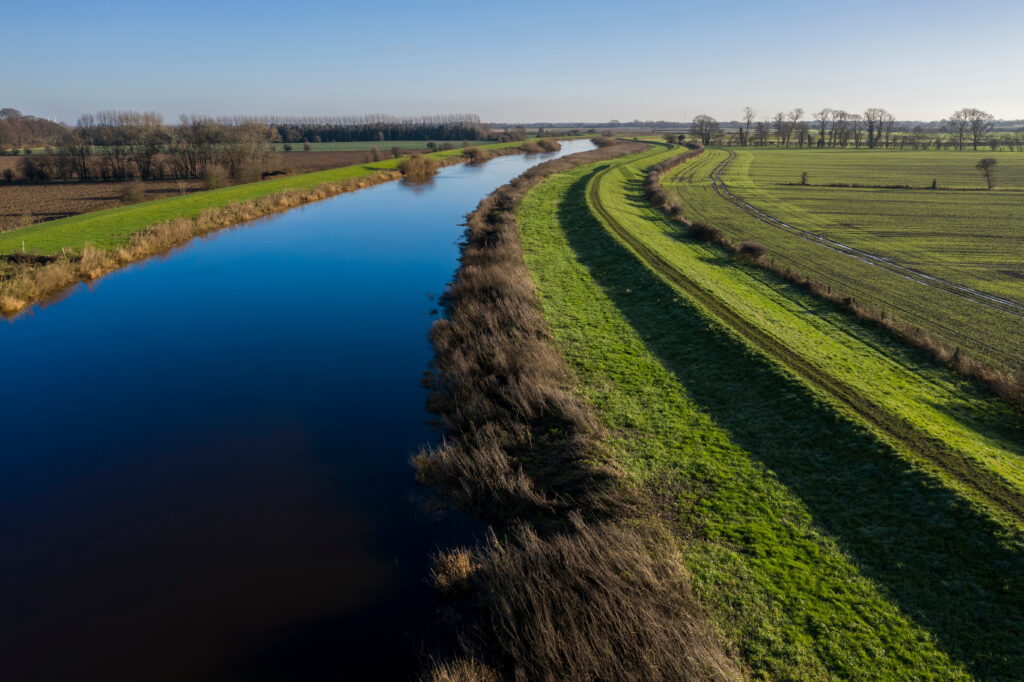 levee-crossing-river